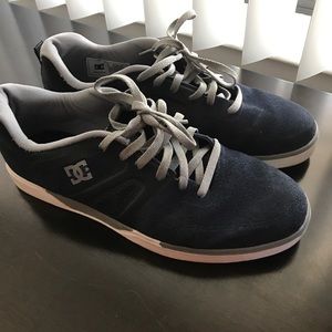 Men’s DC Matt Millers, size 10